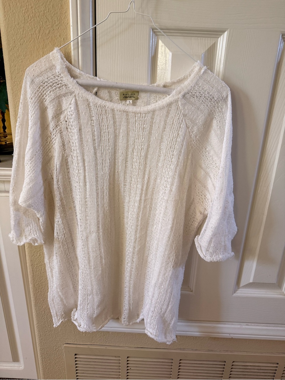 Cream Textured Knit Lightweight Pullover Sweater size L